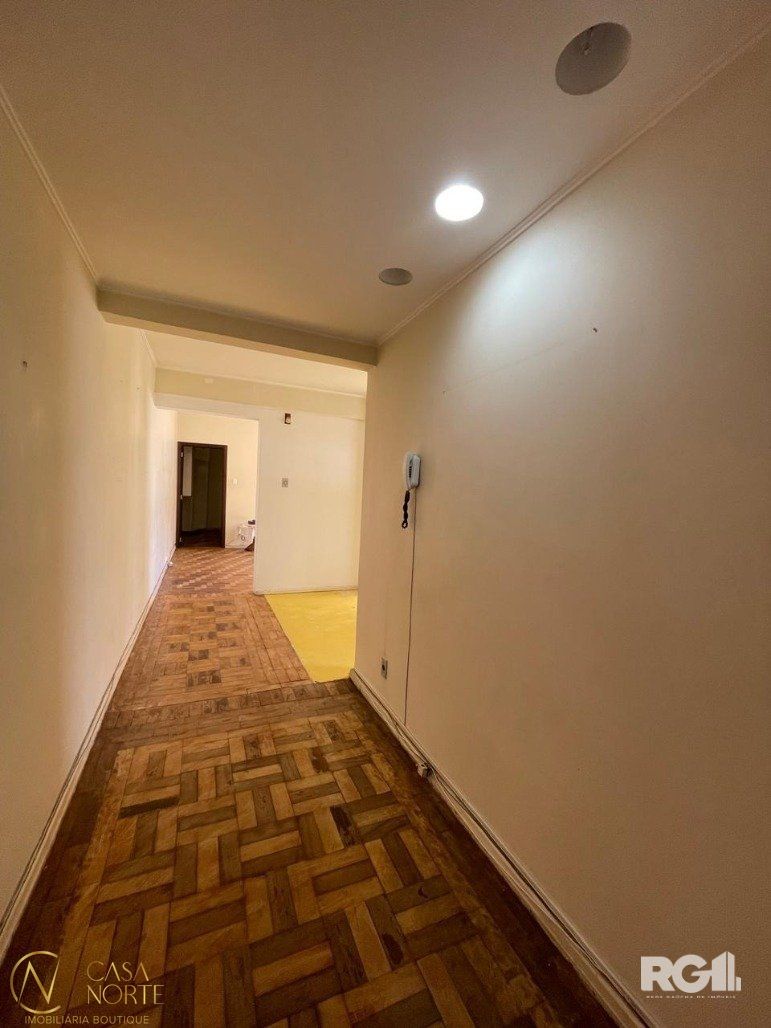 Apartamento à venda com 3 quartos, 100m², 1 vaga, Rua Jerônimo Coelho no bairro Centro Histórico em Porto Alegre