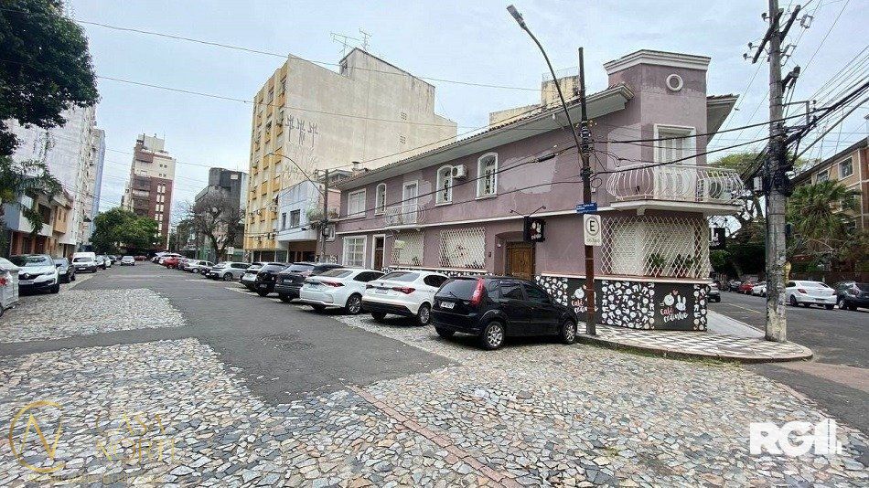 Casa à venda com 4 quartos, 274m², 2 suítes, 1 vaga, Travessa Comendador Batista no bairro Cidade Baixa em Porto Alegre
