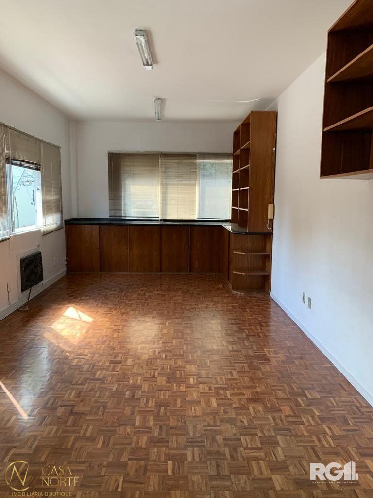 Sala Comercial à venda com 1 quarto, 31m², Rua Joaquim Nabuco no bairro Cidade Baixa em Porto Alegre