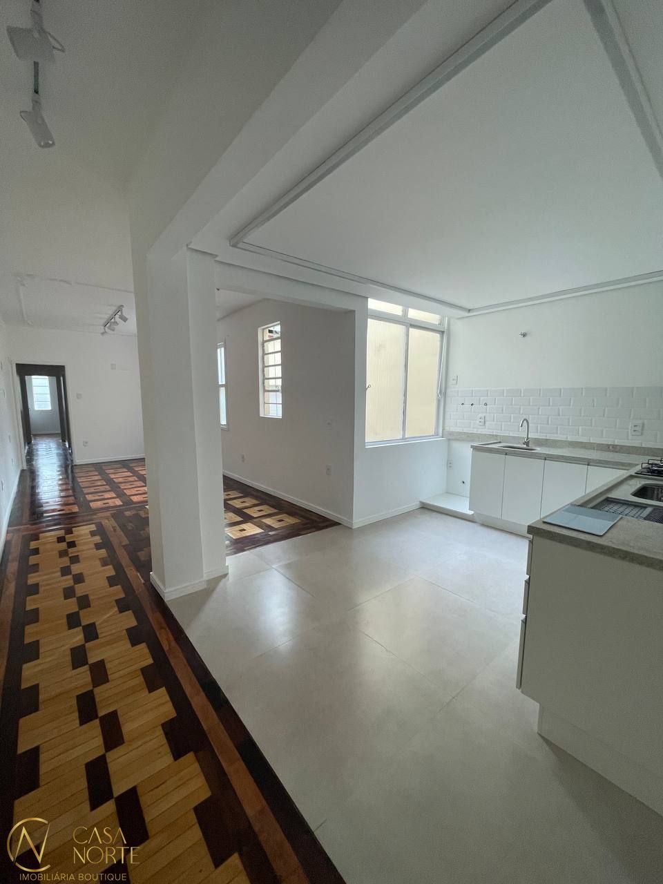 Apartamento à venda com 2 quartos, 60m², Rua Riachuelo no bairro Centro Histórico em Porto Alegre