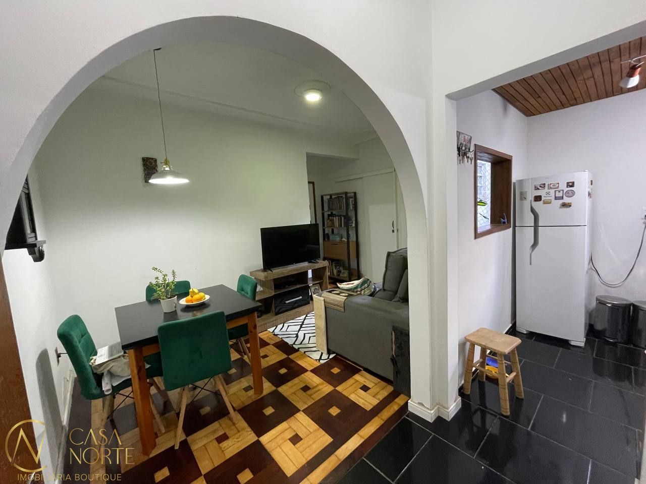 Apartamento à venda com 2 quartos, 65m², Rua Duque de Caxias no bairro Centro Histórico em Porto Alegre