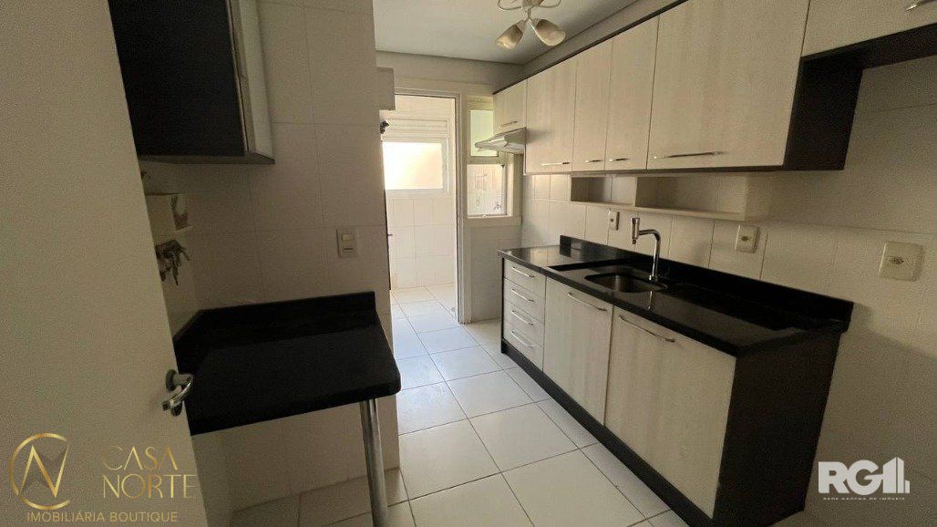 Apartamento à venda com 2 quartos, 77m², 1 vaga, Rua Fernandes Vieira no bairro Bom Fim em Porto Alegre