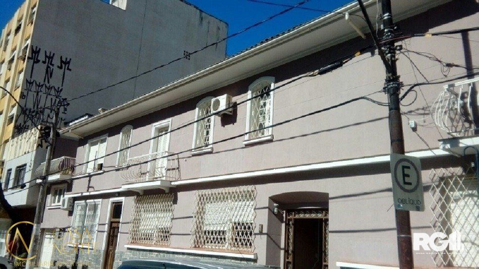 Casa à venda com 4 quartos, 274m², 2 suítes, 1 vaga, Travessa Comendador Batista no bairro Cidade Baixa em Porto Alegre