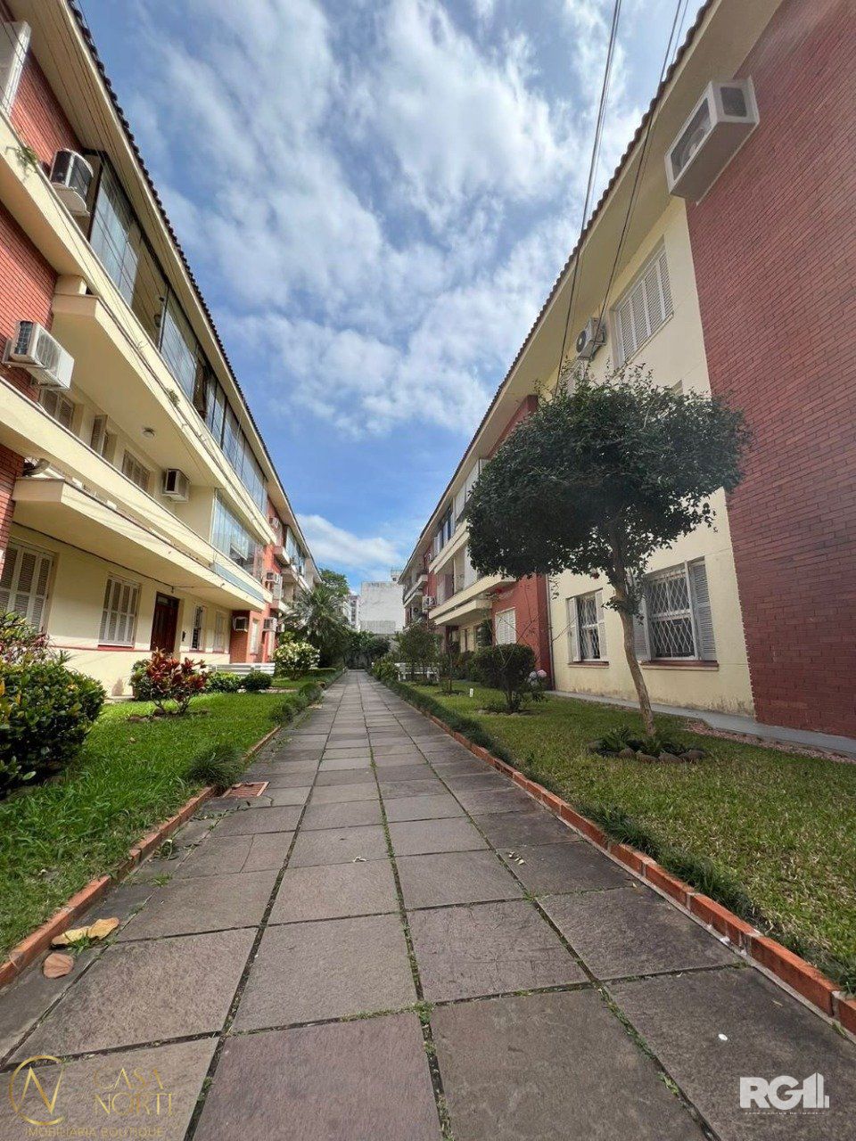 Apartamento à venda com 2 quartos, 76m², 2 suítes, Rua Barbedo no bairro Menino Deus em Porto Alegre