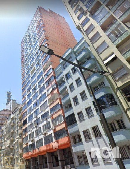 Kitnet à venda com 1 quarto, 34m², Avenida Borges de Medeiros no bairro Centro Histórico em Porto Alegre