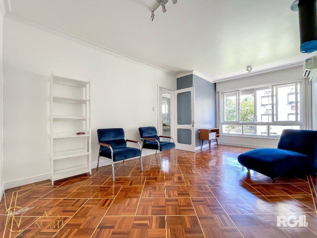 Apartamento à venda com 2 quartos, 84m², 1 vaga, Rua Felicíssimo de Azevedo no bairro Auxiliadora em Porto Alegre