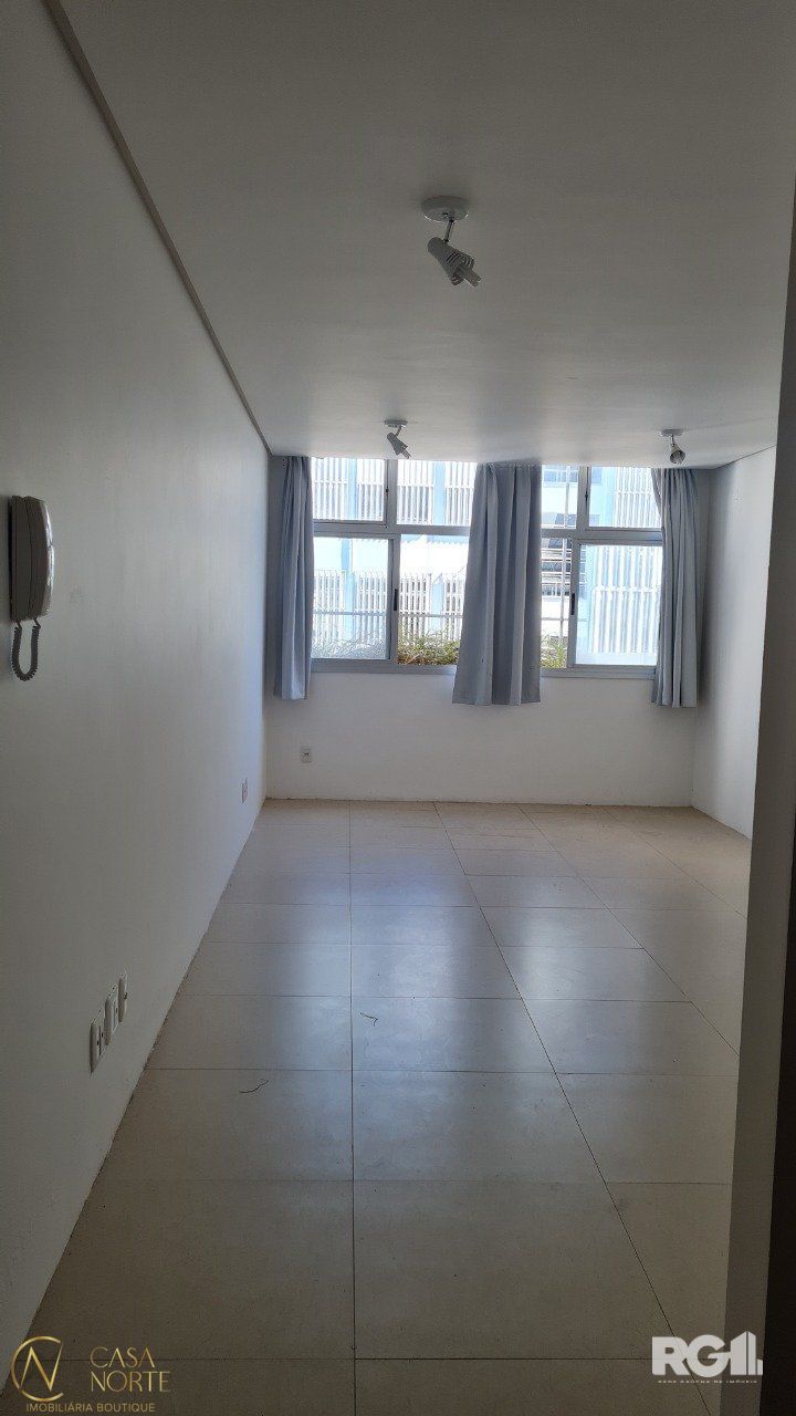 Sala Comercial à venda com 1 quarto, 28m², Rua Baronesa do Gravataí no bairro Cidade Baixa em Porto Alegre