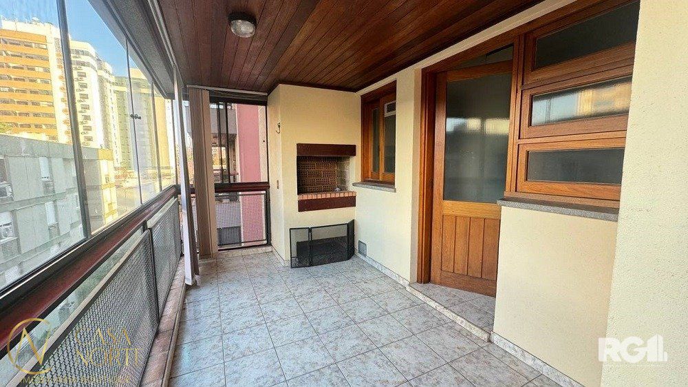 Apartamento à venda com 2 quartos, 90m², 1 vaga, Rua Botafogo no bairro Menino Deus em Porto Alegre