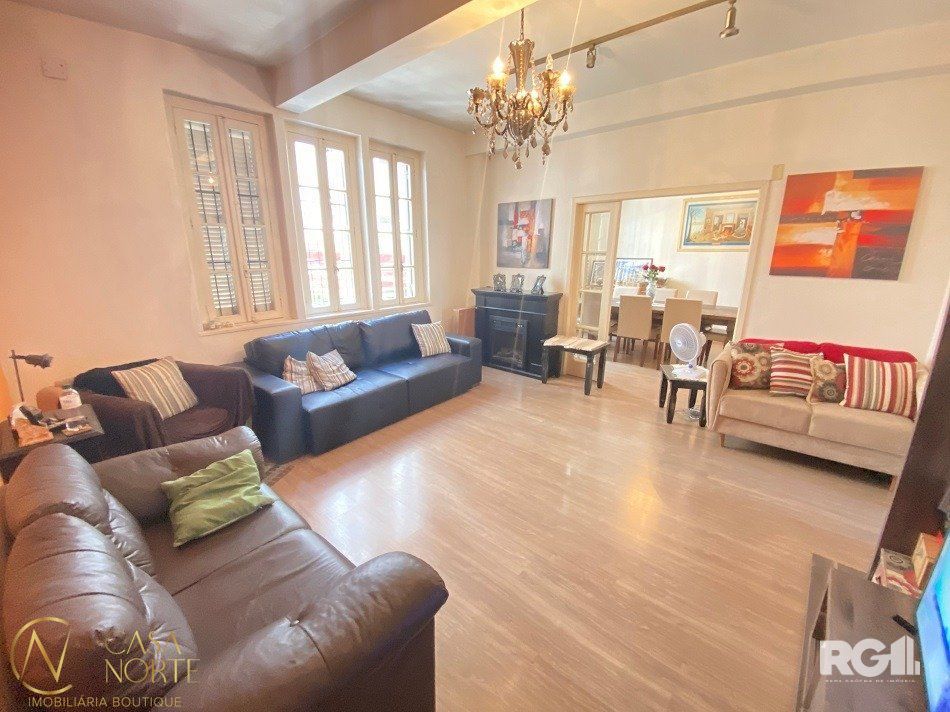 Apartamento à venda com 2 quartos, 111m², Avenida Alberto Bins no bairro Floresta em Porto Alegre