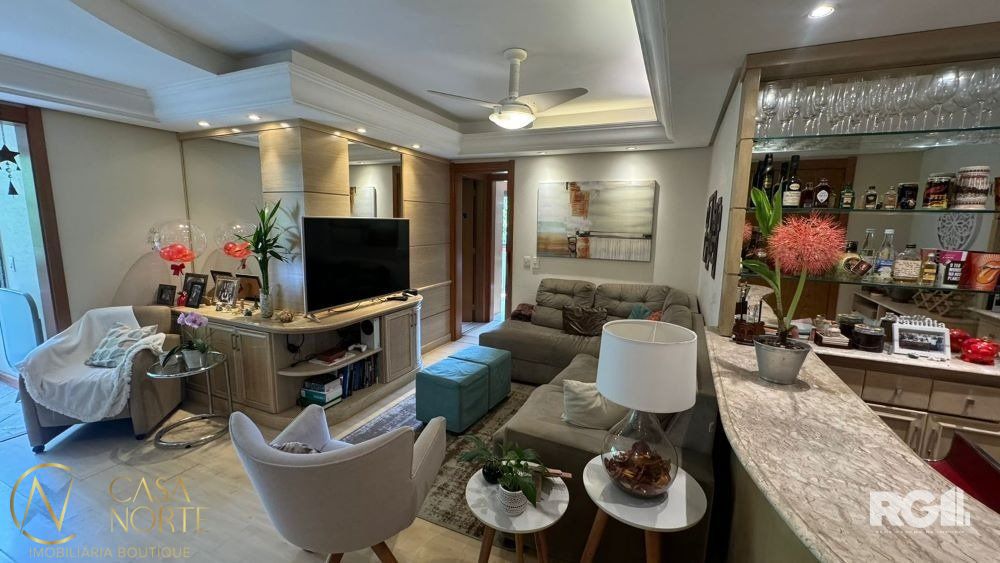 Apartamento à venda com 3 quartos, 92m², 1 suíte, 1 vaga, Rua Comendador Rodolfo Gomes no bairro Menino Deus em Porto Alegre