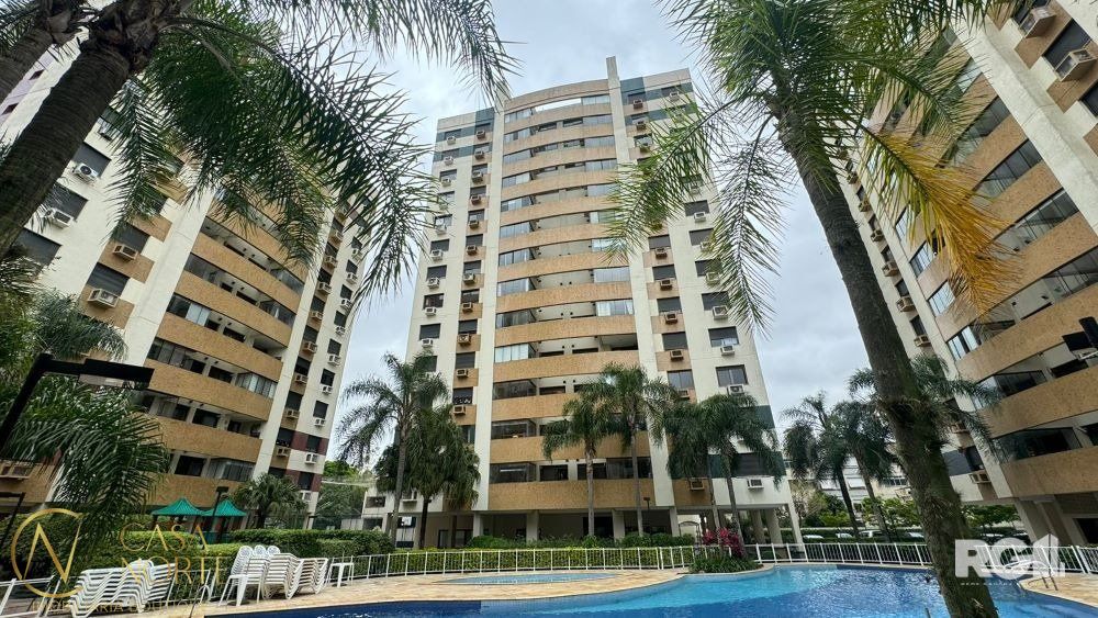 Apartamento à venda com 3 quartos, 92m², 1 suíte, 1 vaga, Rua Comendador Rodolfo Gomes no bairro Menino Deus em Porto Alegre