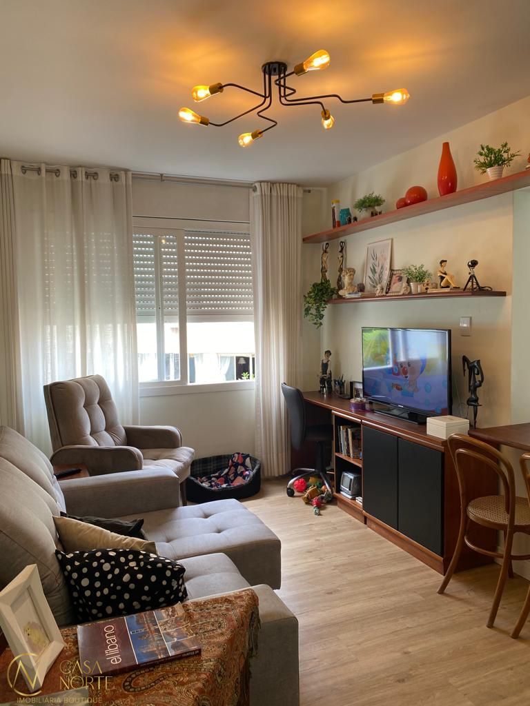 Apartamento à venda com 1 quarto, 40m², 1 vaga, Avenida Montenegro no bairro Petrópolis em Porto Alegre