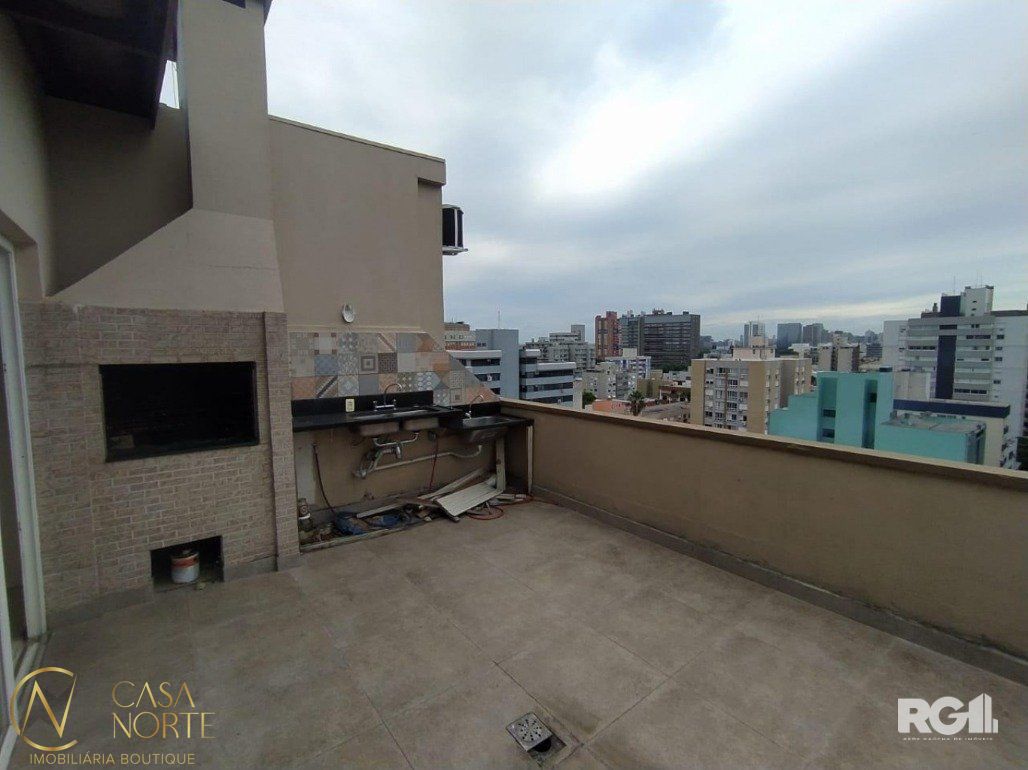 Cobertura à venda com 2 quartos, 97m², 1 suíte, Rua José de Alencar no bairro Menino Deus em Porto Alegre