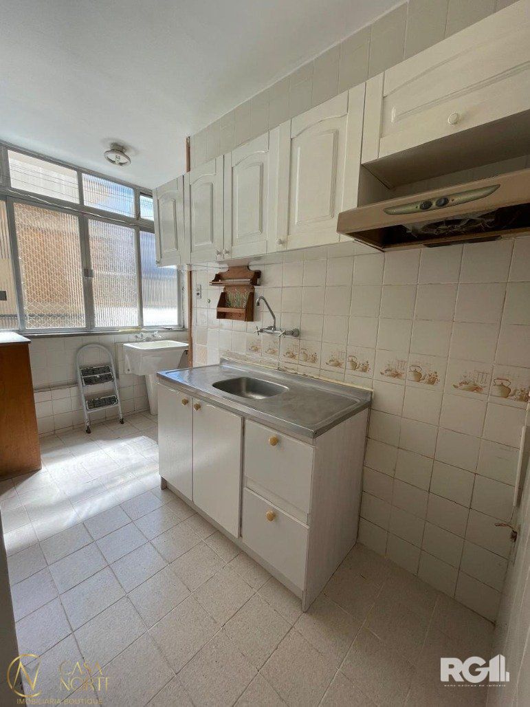 Apartamento à venda com 3 quartos, 100m², 1 vaga, Rua Jerônimo Coelho no bairro Centro Histórico em Porto Alegre
