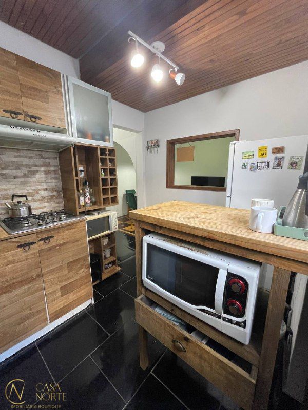 Apartamento à venda com 2 quartos, 65m², Rua Duque de Caxias no bairro Centro Histórico em Porto Alegre
