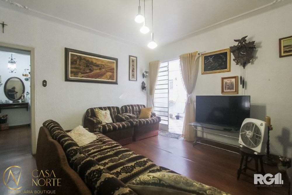 Apartamento à venda com 2 quartos, 71m², Avenida Cristóvão Colombo no bairro Independência em Porto Alegre