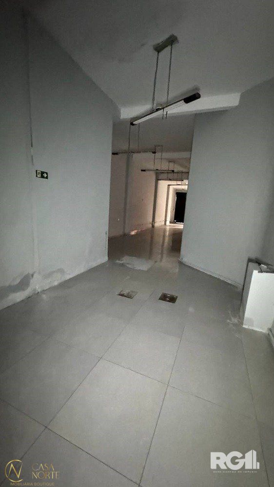 Loja à venda , 135m², Avenida João Pessoa no bairro Centro Histórico em Porto Alegre