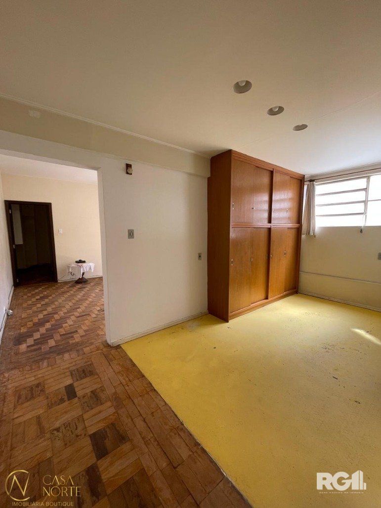 Apartamento à venda com 3 quartos, 100m², 1 vaga, Rua Jerônimo Coelho no bairro Centro Histórico em Porto Alegre