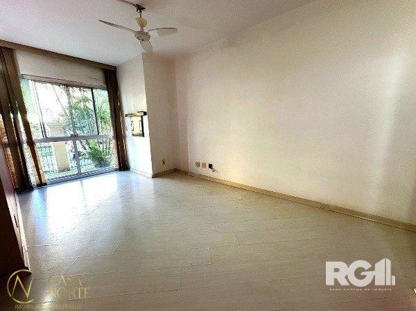 Apartamento à venda com 2 quartos, 56m², 1 vaga, Avenida Sarandi no bairro Sarandi em Porto Alegre