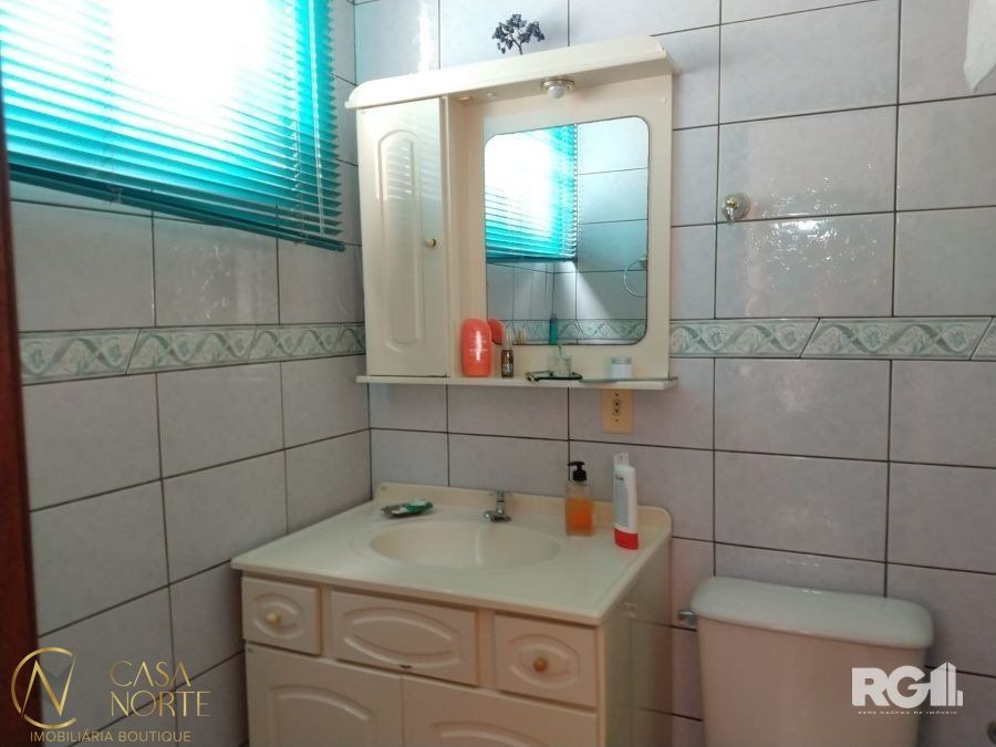 Apartamento à venda com 1 quarto, 32m², 1 vaga, Rua Doutor João de Deus Vaz da Silva no bairro Santo Antônio em Porto Alegre