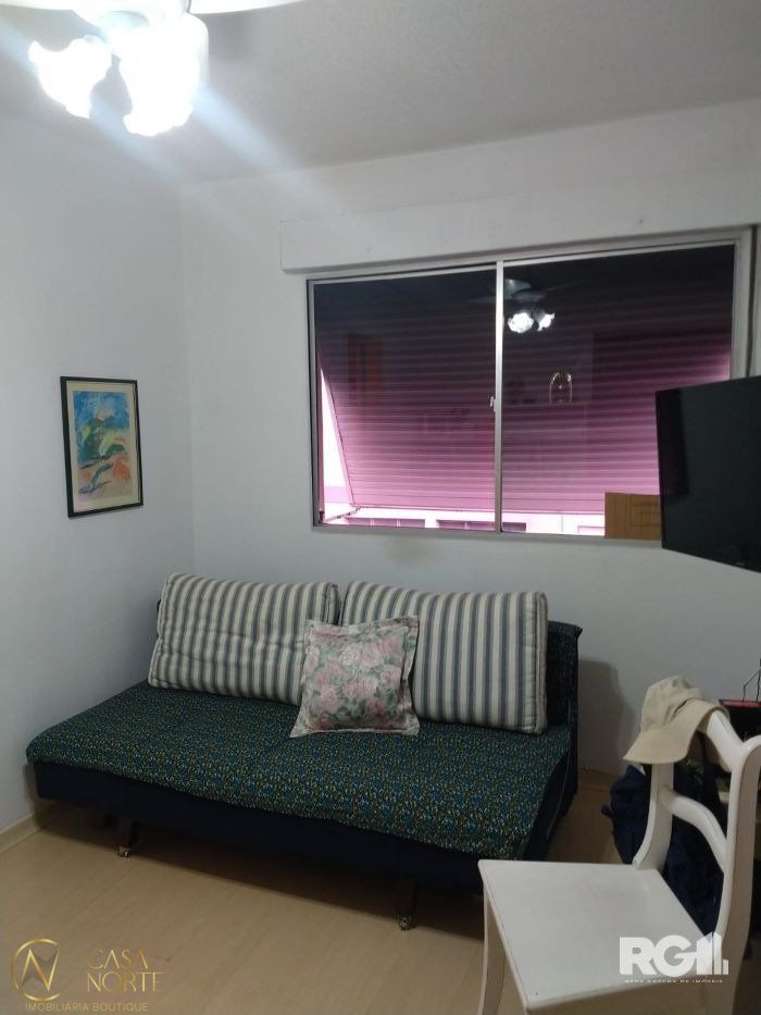 Apartamento à venda com 1 quarto, 32m², 1 vaga, Rua Doutor João de Deus Vaz da Silva no bairro Santo Antônio em Porto Alegre
