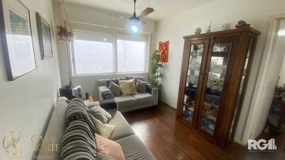 Apartamento à venda com 3 quartos, 83m², 1 suíte, 1 vaga, Rua Peri Machado no bairro Menino Deus em Porto Alegre