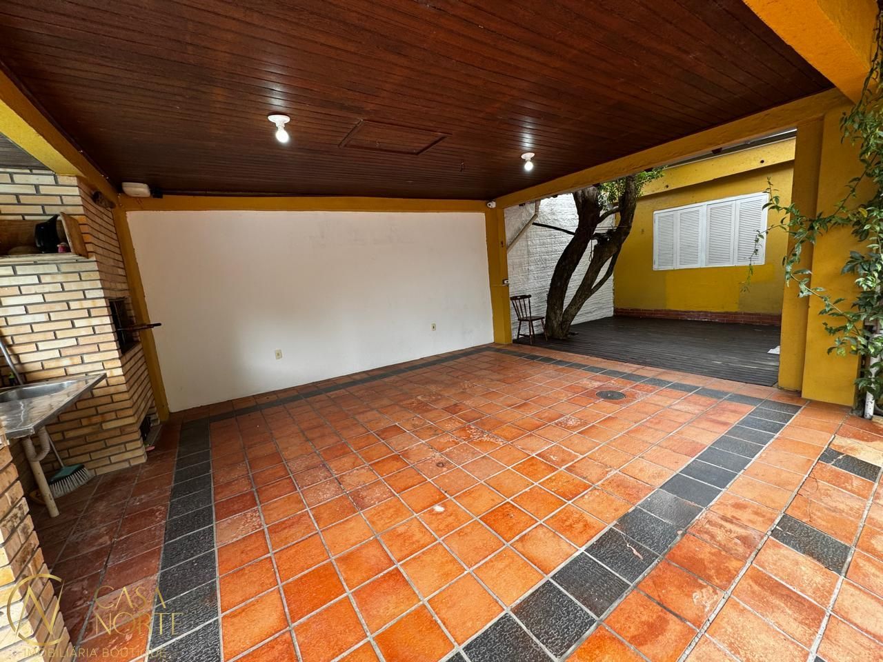 Casa à venda com 3 quartos, 188m², 3 vagas, Travessa São Damião no bairro Santa Tereza em Porto Alegre