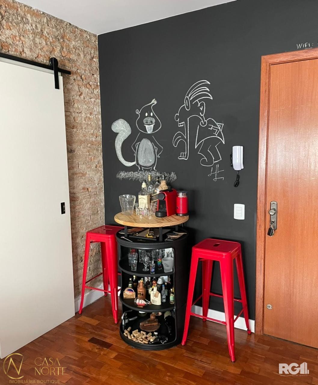 Apartamento à venda com 1 quarto, 38m², 1 suíte, 1 vaga, Avenida Alegrete no bairro Petrópolis em Porto Alegre