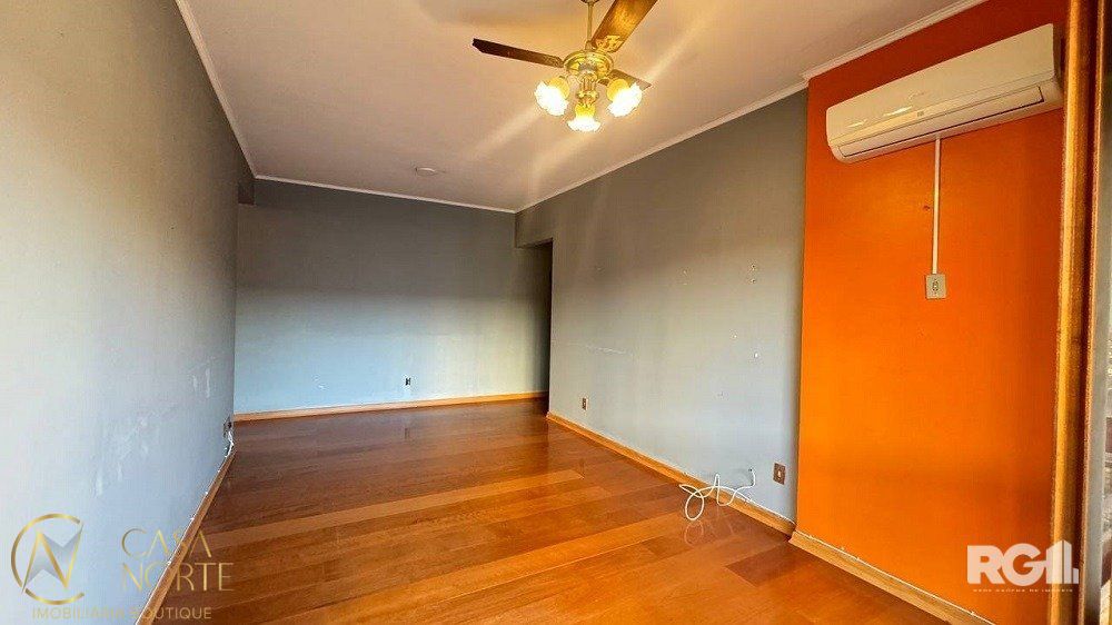 Apartamento à venda com 2 quartos, 90m², 1 vaga, Rua Botafogo no bairro Menino Deus em Porto Alegre