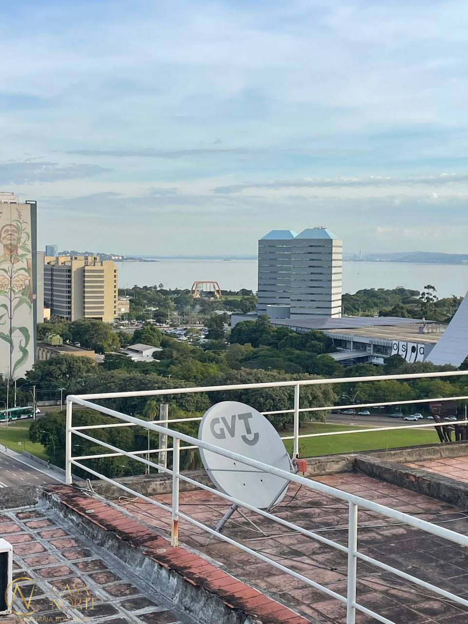 Apartamento à venda com 3 quartos, 87m², 1 suíte, 2 vagas, Avenida Borges de Medeiros no bairro Centro Histórico em Porto Alegre