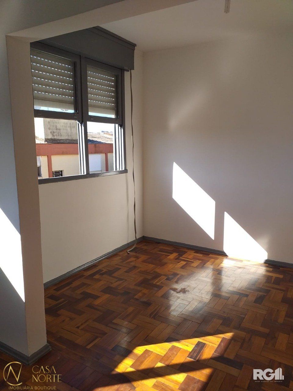 Apartamento à venda com 3 quartos, 61m², 1 vaga, Travessa Escobar no bairro Camaquã em Porto Alegre