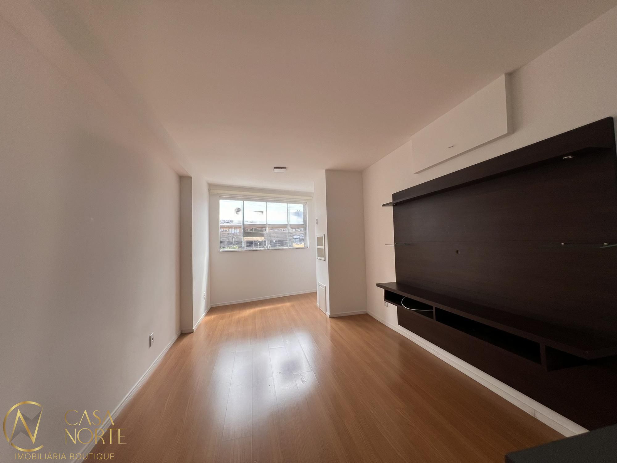 Apartamento à venda com 2 quartos, 53m², 1 suíte, 1 vaga, Avenida Cristóvão Colombo no bairro Floresta em Porto Alegre
