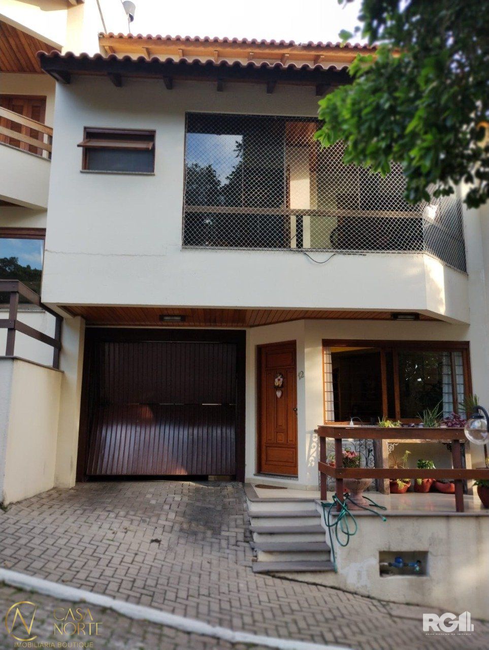 Casa de Condomínio à venda com 3 quartos, 190m², 1 suíte, 3 vagas, Rua Alcebíades Antônio dos Santos no bairro Nonoai em Porto Alegre