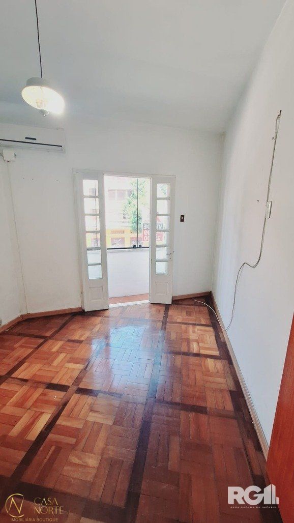 Apartamento à venda com 3 quartos, 97m², 1 vaga, Avenida Protásio Alves no bairro Petrópolis em Porto Alegre
