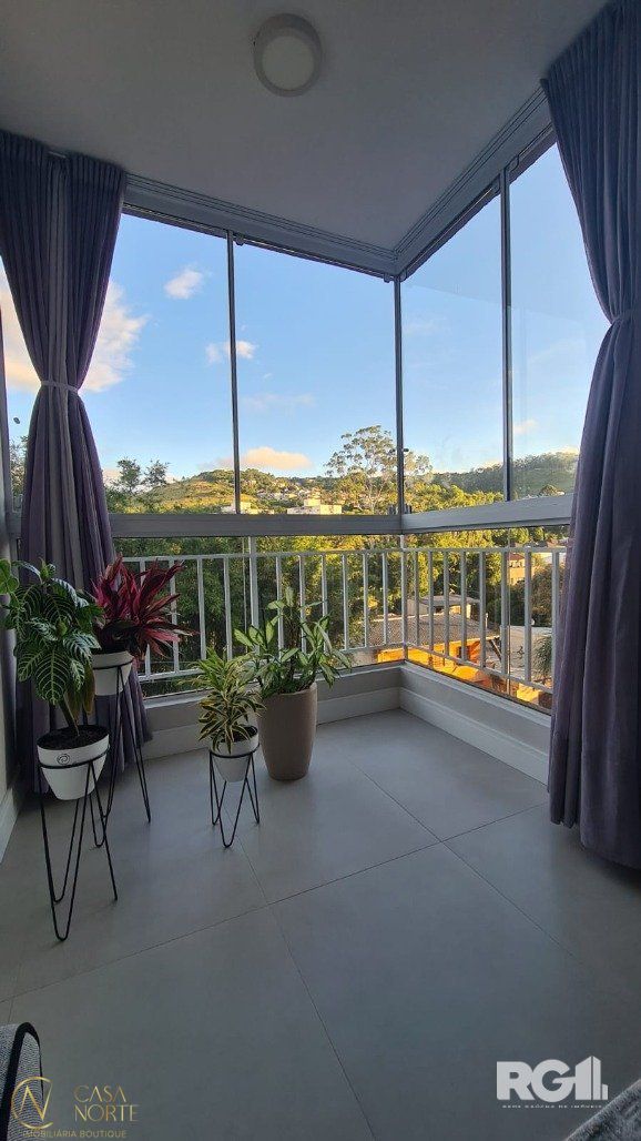Apartamento à venda com 3 quartos, 69m², 1 suíte, 1 vaga, Rua Marechal Mesquita no bairro Teresópolis em Porto Alegre