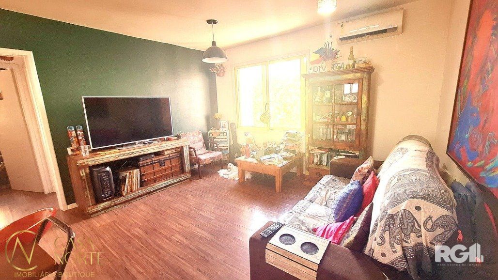Apartamento à venda com 2 quartos, 58m², 1 vaga, Avenida Lavras no bairro Petrópolis em Porto Alegre