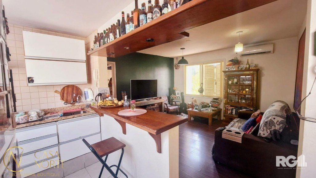 Apartamento à venda com 2 quartos, 58m², 1 vaga, Avenida Lavras no bairro Petrópolis em Porto Alegre