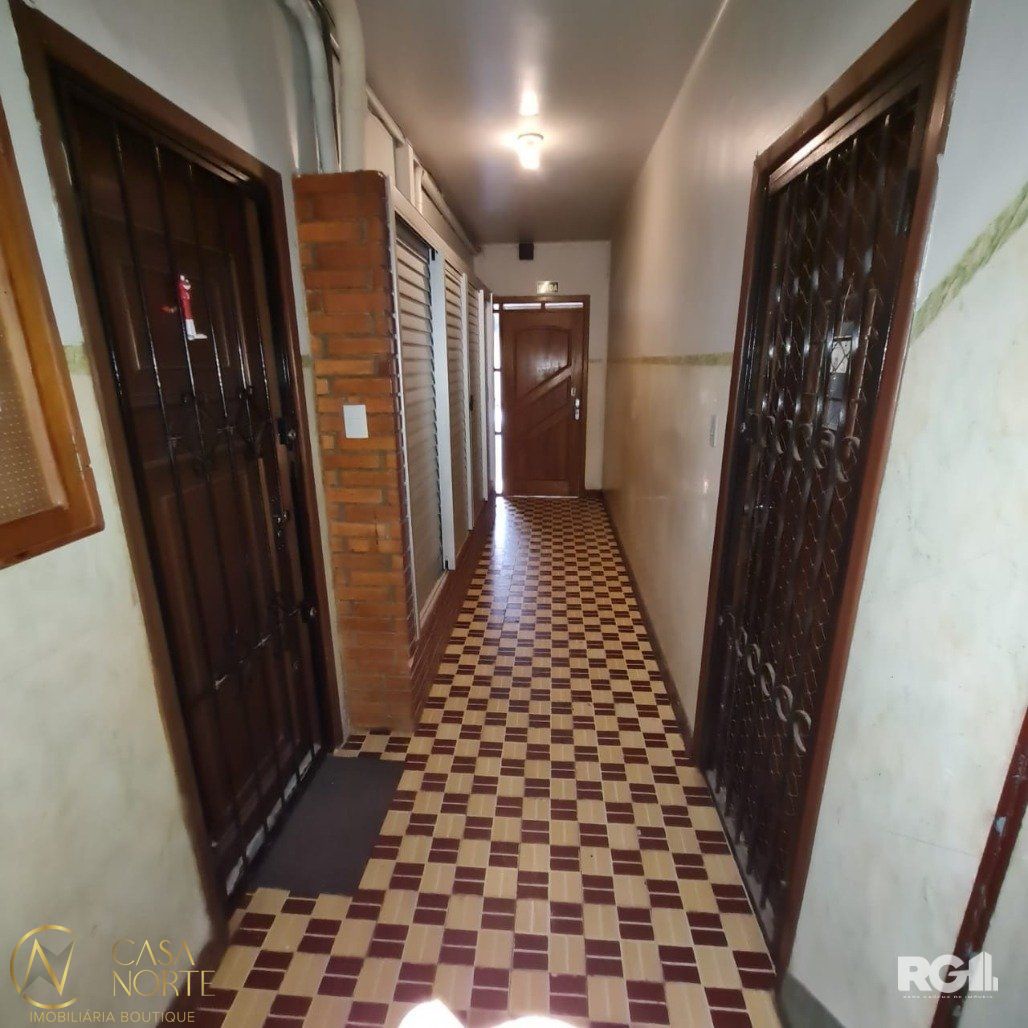 Kitnet à venda , 24m², Rua Doutor Voltaire Pires no bairro Santo Antônio em Porto Alegre