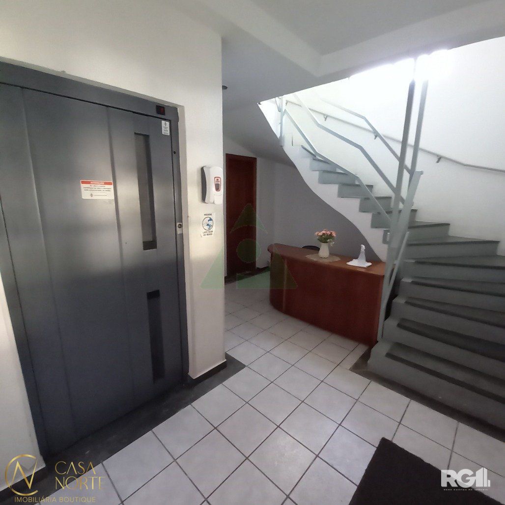Apartamento à venda com 2 quartos, 71m², 1 vaga, Rua Dona Eugênia no bairro Santa Cecília em Porto Alegre