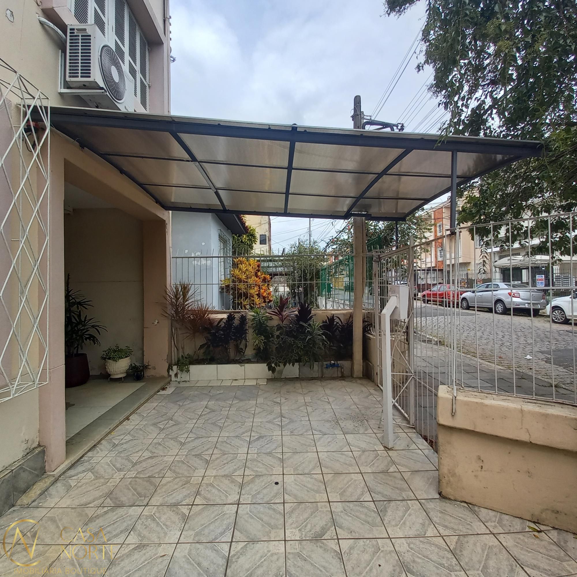 Kitnet à venda com 1 quarto, 33m², Rua Doutor Voltaire Pires no bairro Santo Antônio em Porto Alegre