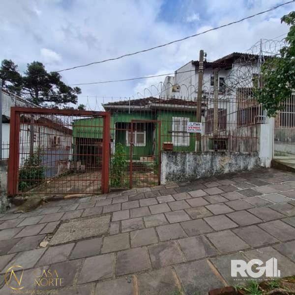 Terreno à venda  com 272m², Rua Humberto de Campos no bairro Partenon em Porto Alegre