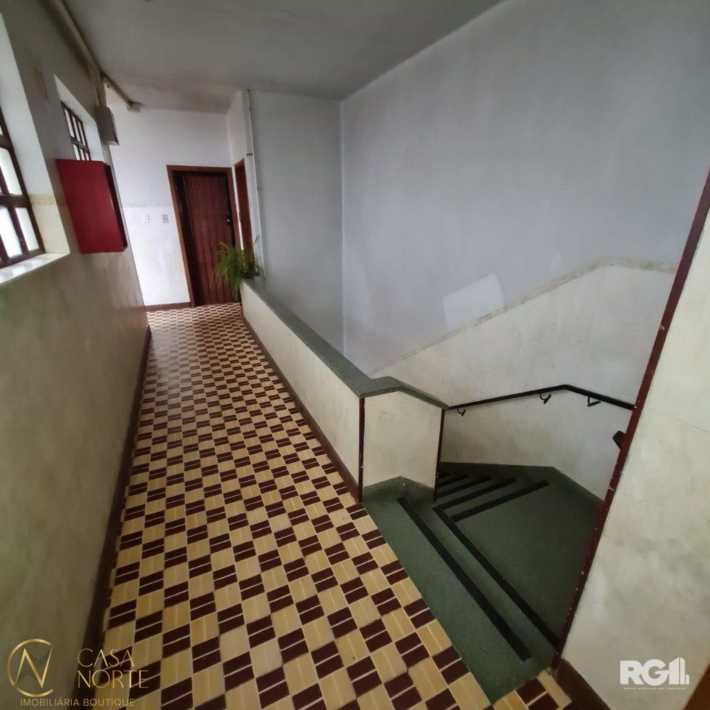 Kitnet à venda , 24m², Rua Doutor Voltaire Pires no bairro Santo Antônio em Porto Alegre