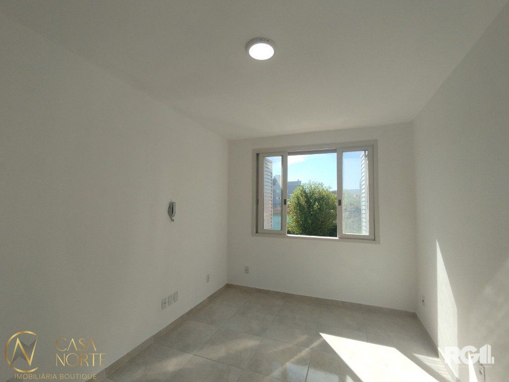 Apartamento à venda com 2 quartos, 63m², Avenida Bento Gonçalves no bairro Partenon em Porto Alegre