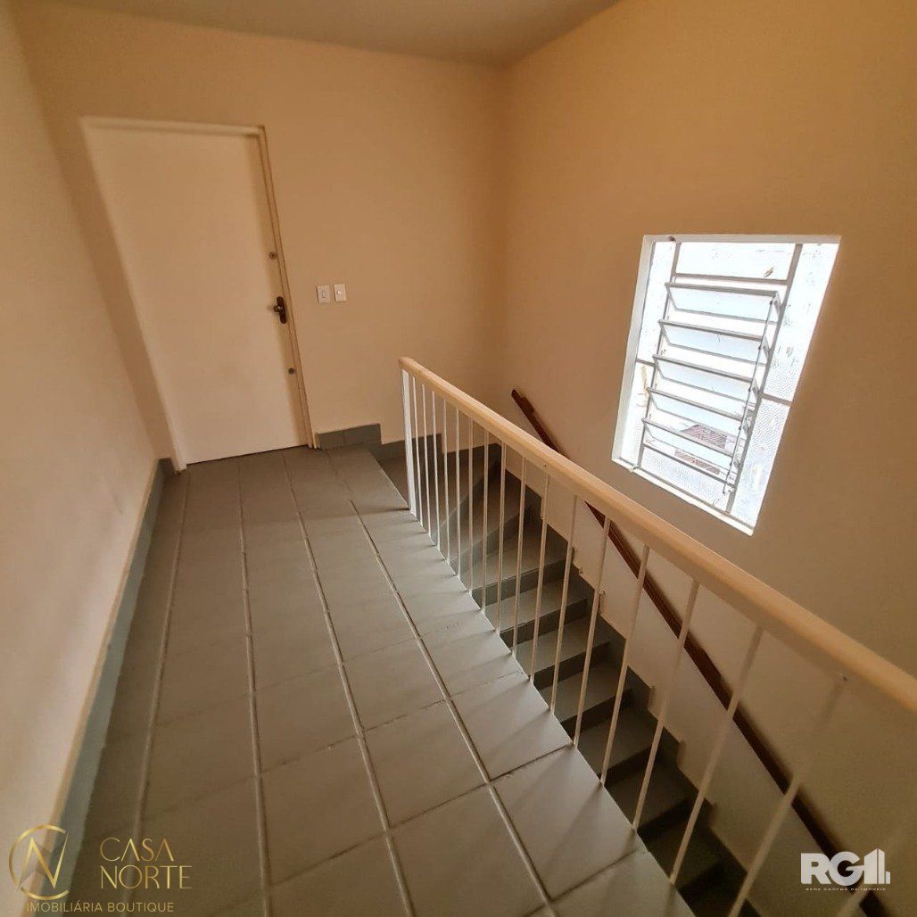 Apartamento à venda com 3 quartos, 72m², 1 vaga, Rua Barão do Amazonas no bairro Partenon em Porto Alegre