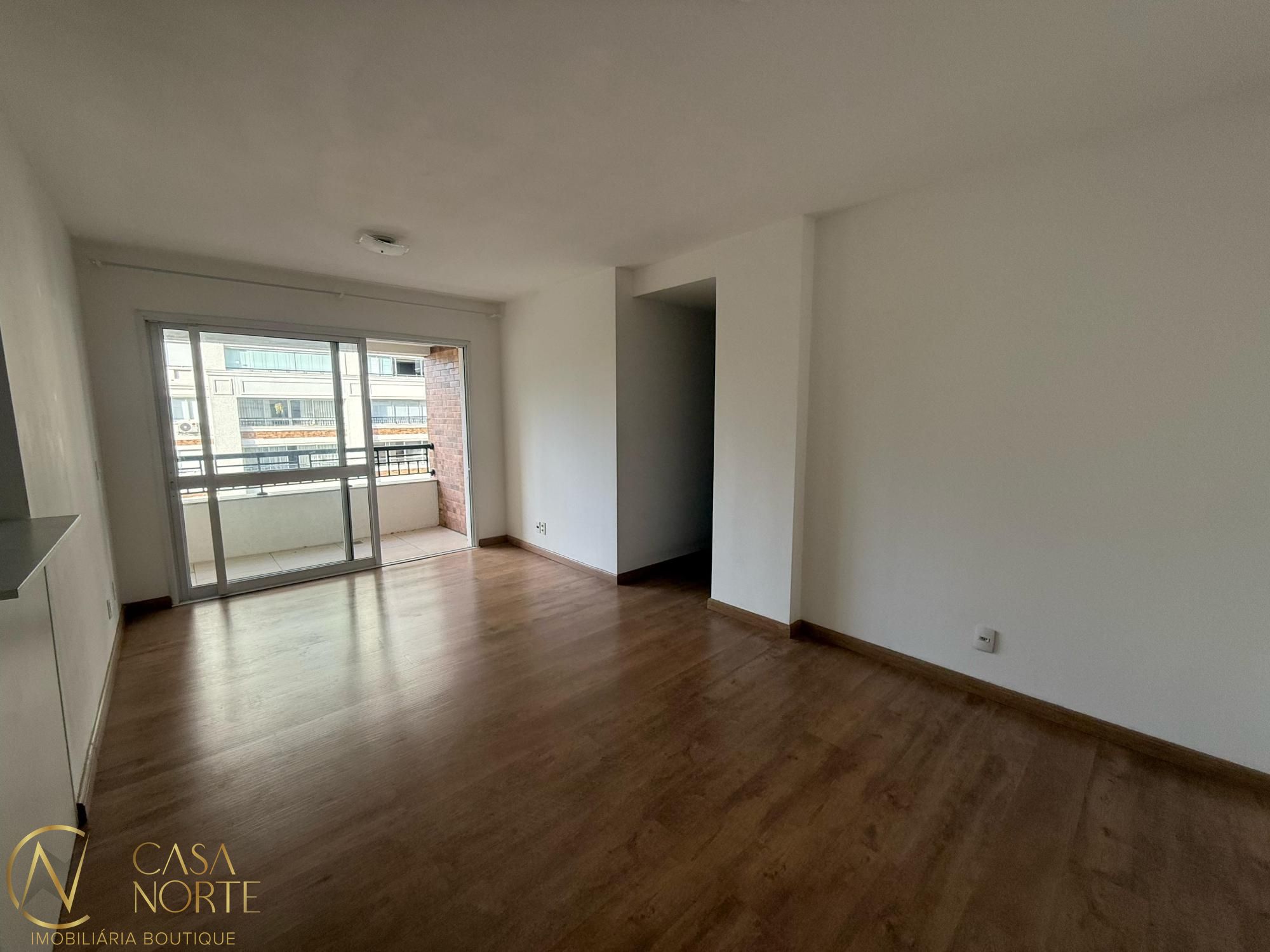 Apartamento à venda com 3 quartos, 81m², 1 suíte, 1 vaga, Rua Jari no bairro Passo da Areia em Porto Alegre