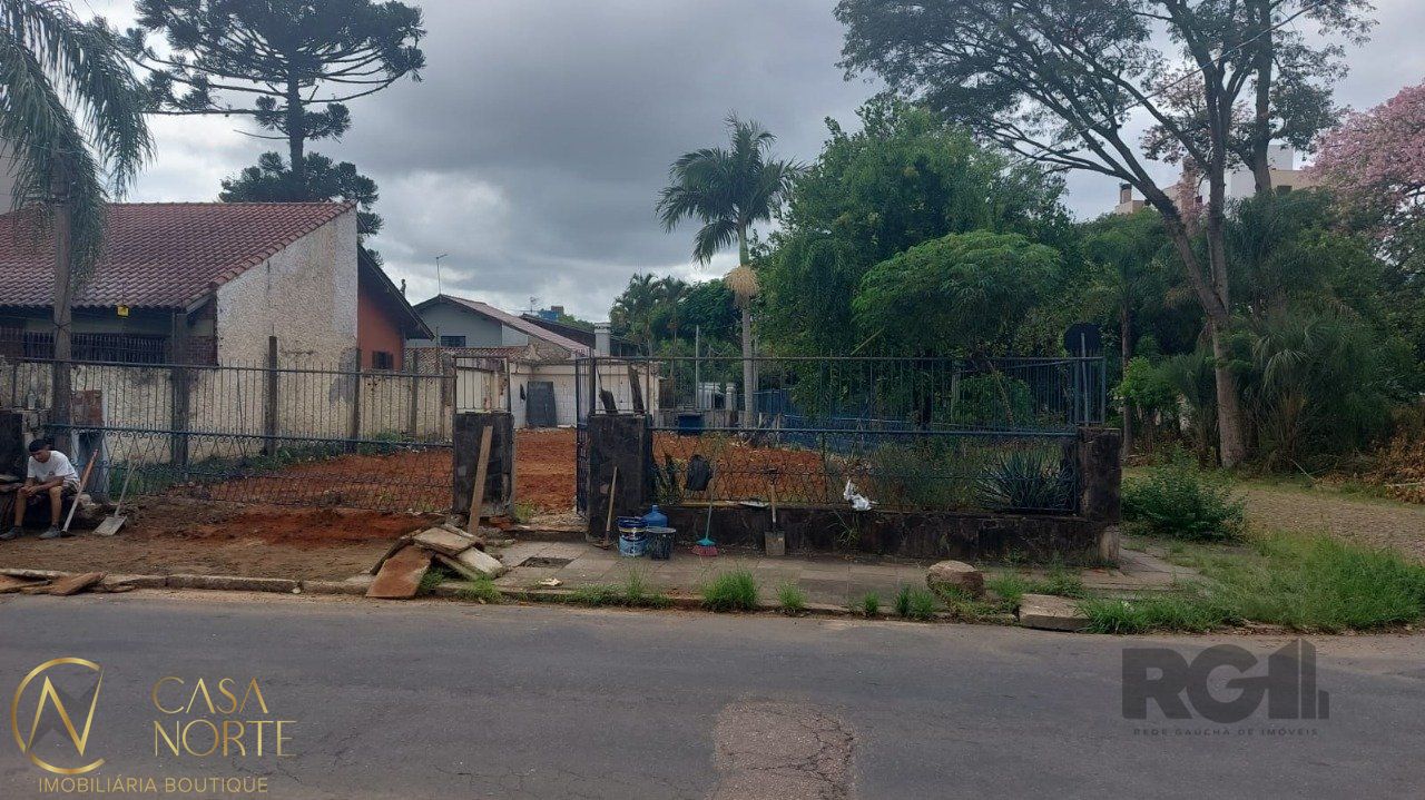 Terreno à venda  com 363m², Rua Cruz Jobim no bairro Jardim Itu em Porto Alegre