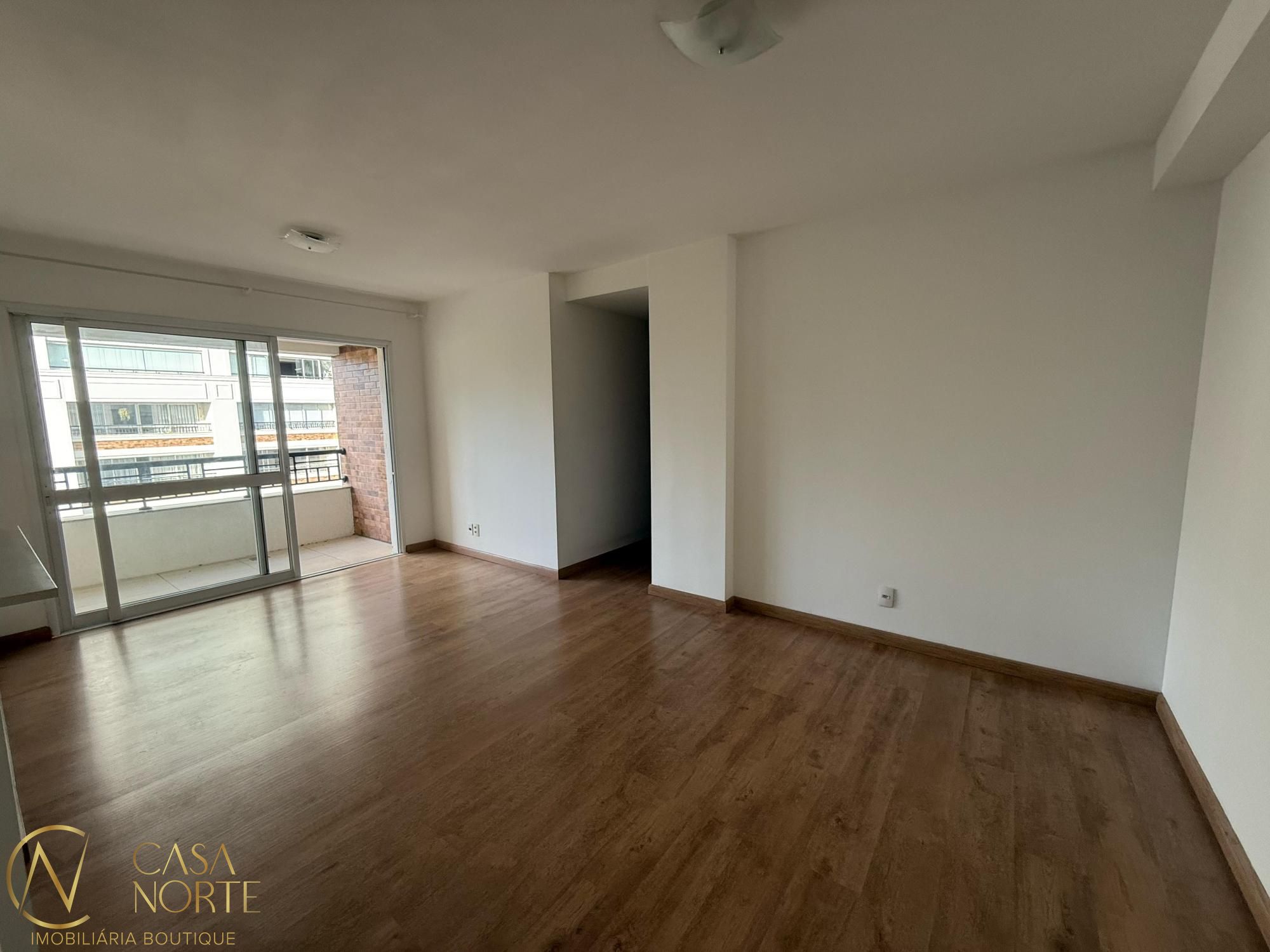Apartamento à venda com 3 quartos, 81m², 1 suíte, 1 vaga, Rua Jari no bairro Passo da Areia em Porto Alegre