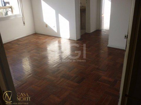 Apartamento à venda com 1 quarto, 32m², 1 vaga, Rua Padre Hildebrando no bairro Santa Maria Goretti em Porto Alegre