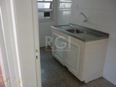 Apartamento à venda com 1 quarto, 32m², 1 vaga, Rua Padre Hildebrando no bairro Santa Maria Goretti em Porto Alegre