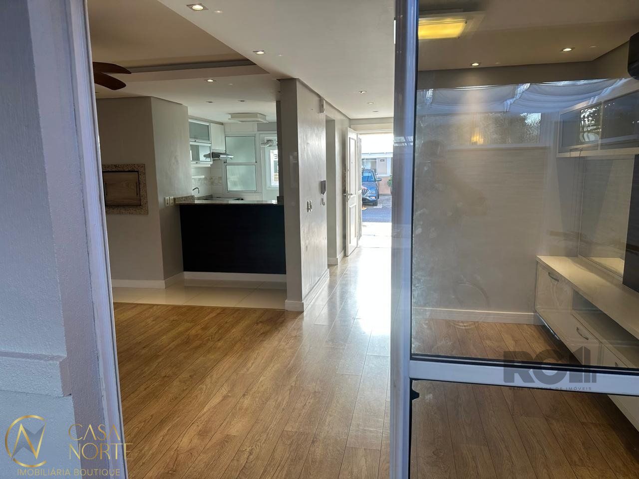 Casa de Condomínio à venda com 3 quartos, 144m², 1 suíte, 2 vagas, Avenida Willy Eugenio Fleck no bairro Sarandi em Porto Alegre